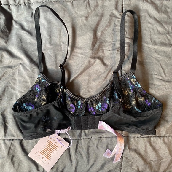 Colorful Savage Fenty black bra - Picture 2 of 7
